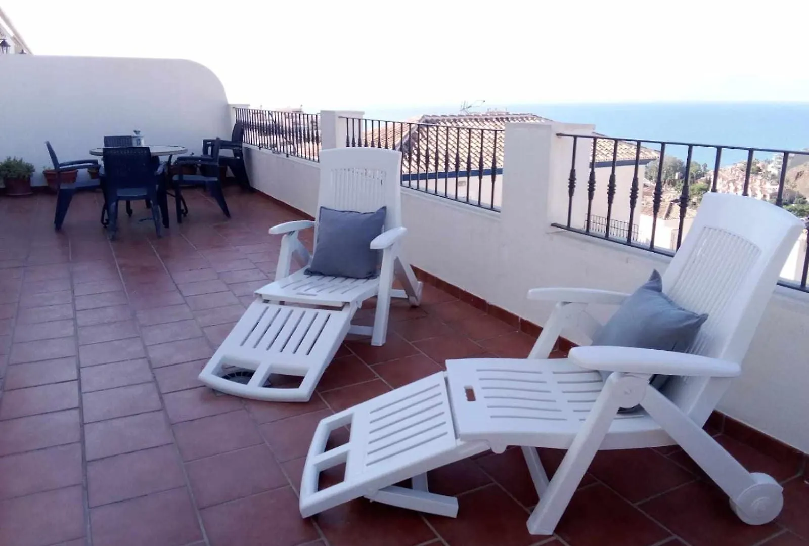 Maravilloso Apartamento Frente Al Mar 贝纳尔马德纳 公寓